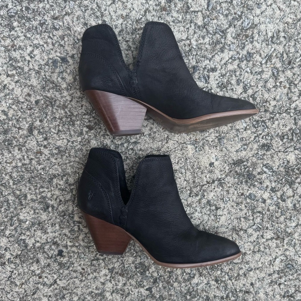 Frye Women's Size 6.5 M Reina‎ Black Suede Cut Out Western Cowboy Ankle Bootie - Picture 9 of 16